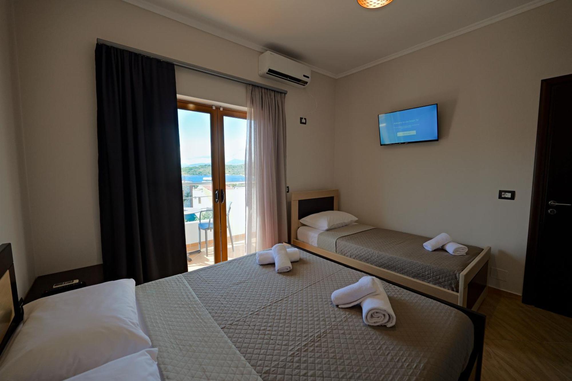 Hotel Deja Vu Ксамил Экстерьер фото